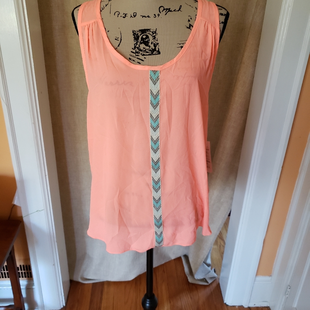 Bella D peach chiffon-like tank with chevron trim, size 1x